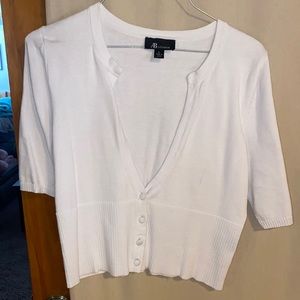 Size L cropped white sweater